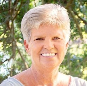 Meet your Posher, Debbie